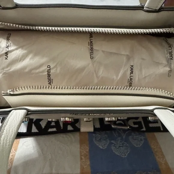 Karl Lagerfeld Jewel Heart Tote/Crossbody *New* with zip pouch - Picture 10 of 11